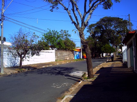 Campinas SP: Rua Rancharia.
